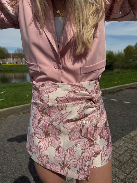 Lou Skort